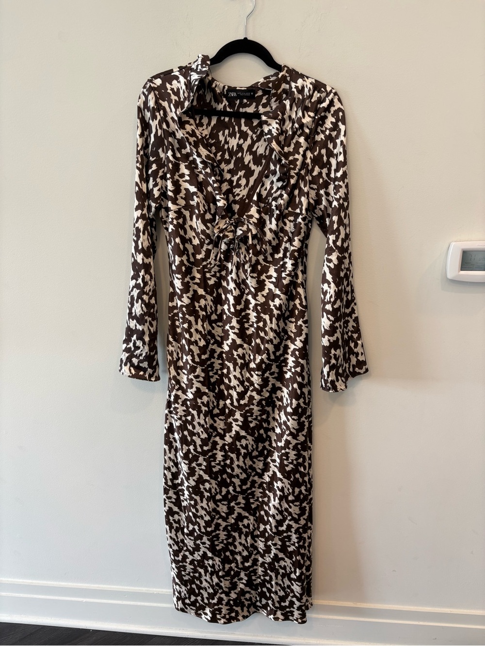 Zara bloggers fave Brown & White Printed Long flare Sleeve maxi Dress - Picture 4 of 10